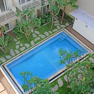 https://cozy-stay-hotel-simpang-enam.hotelsseminyak.net